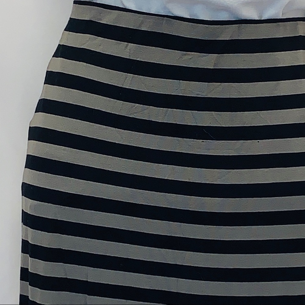 𝅺VINCE Camuto Tube Skirt/ Size Small - Picture 3 of 4